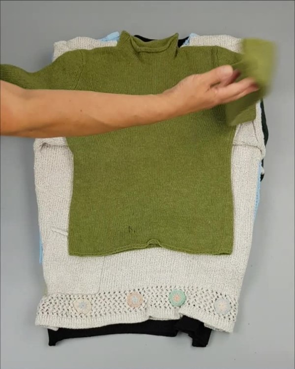 Фотография  191 - Джемпер муж+жен экстра#15 кг , Лот№2612 оптом в Орле и Орловской области