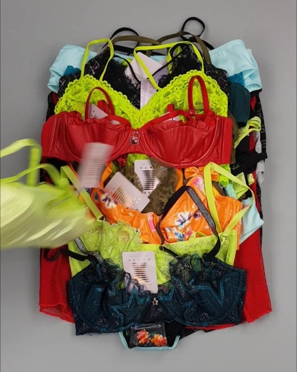 Фотография  811 - Нижнее белье Savage, 57 шт, ЛОТ №4043 оптом в Орле и Орловской области