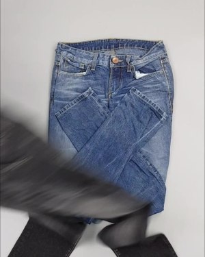 Фотография  989 - Джинсы Италия#20 шт, ЛОТ №4301 оптом в Орле и Орловской области