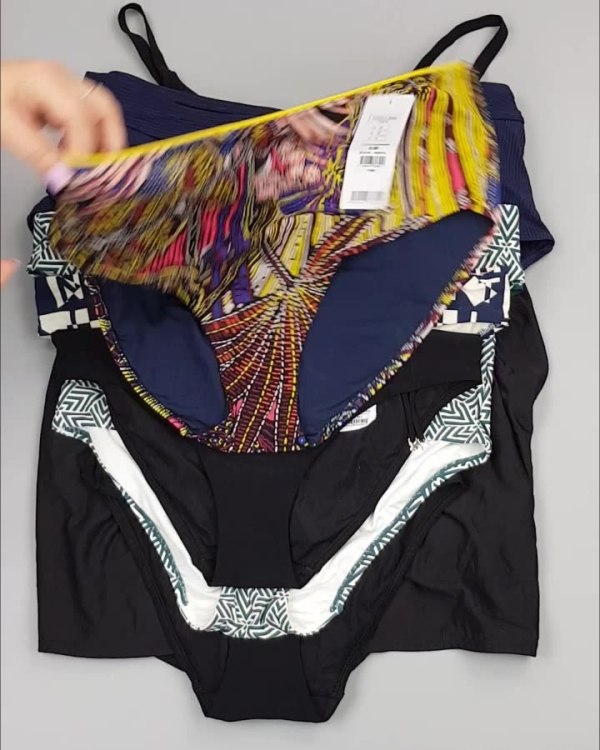 Фотография  741 - Купальники Chantelle#30 шт, ЛОТ №4410 оптом в Орле и Орловской области