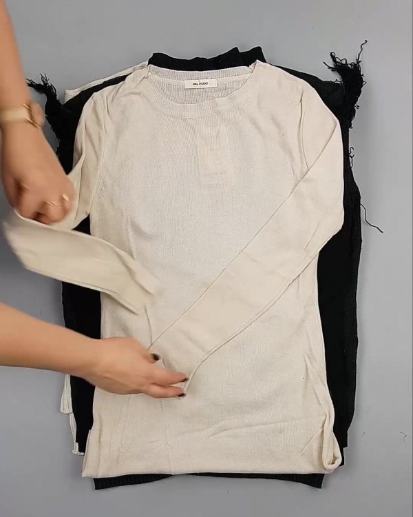 Фотография  572 - Джемпера Корея#20 шт, ЛОТ №5055 оптом в Орле и Орловской области