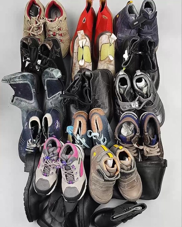 Фотография  236 - Обувь СТОК дети зима#10 кг, ЛОТ №5489 оптом в Орле и Орловской области