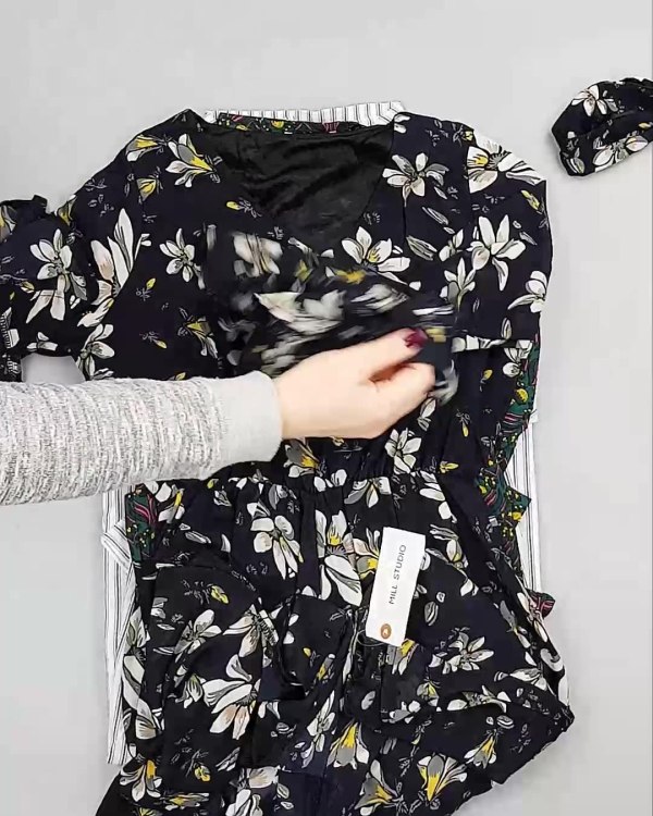 Фотография  560 - Платья Корея#20 шт, ЛОТ №5614 оптом в Орле и Орловской области