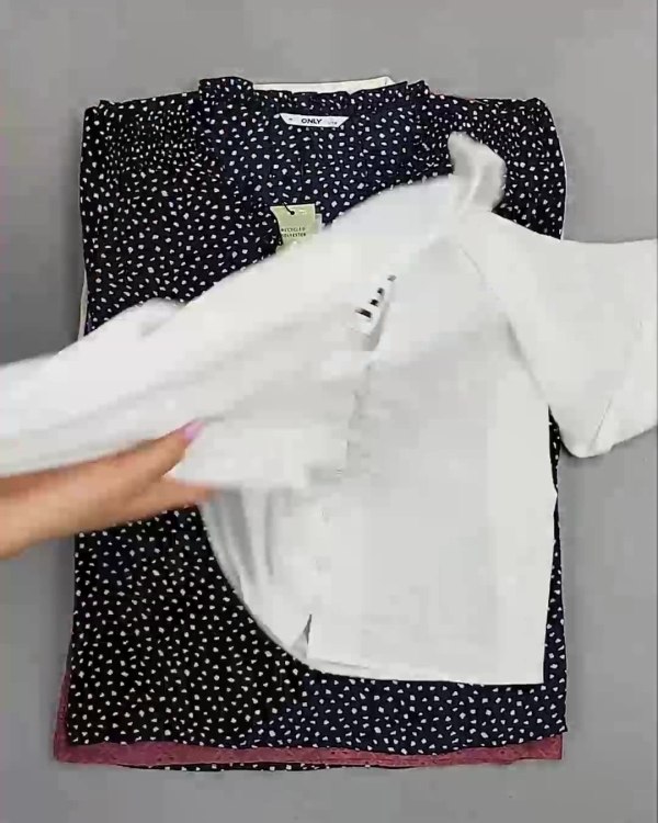 Фотография  222 - Блузки Bestseller 44#5 кг, ЛОТ №6082 оптом в Орле и Орловской области