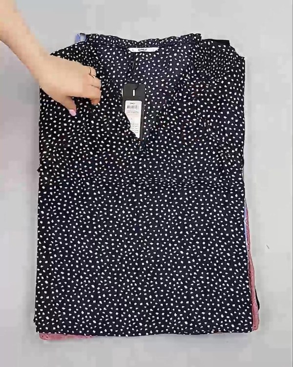 Фотография  678 - Блузки Bestseller 44#5 кг, ЛОТ №6084 оптом в Орле и Орловской области