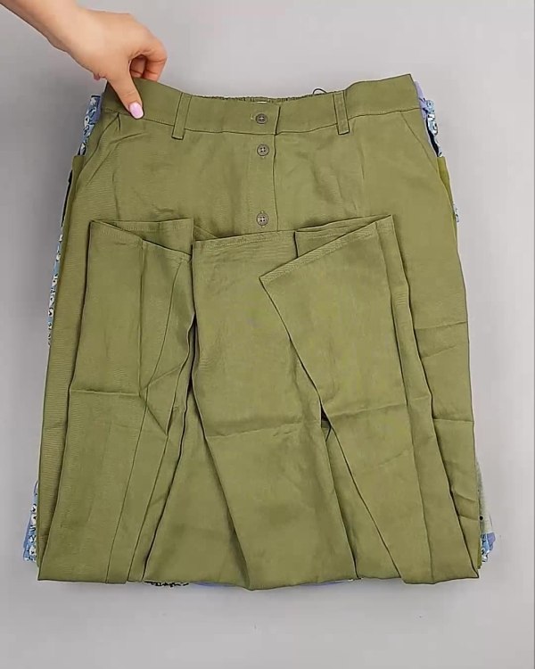 Фотография  684 - Юбки Bestseller 44#5 кг, ЛОТ №6119 оптом в Орле и Орловской области