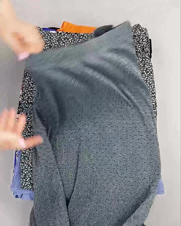 Фотография  976 - Юбки Bestseller 44#5 кг, ЛОТ №6120 оптом в Орле и Орловской области