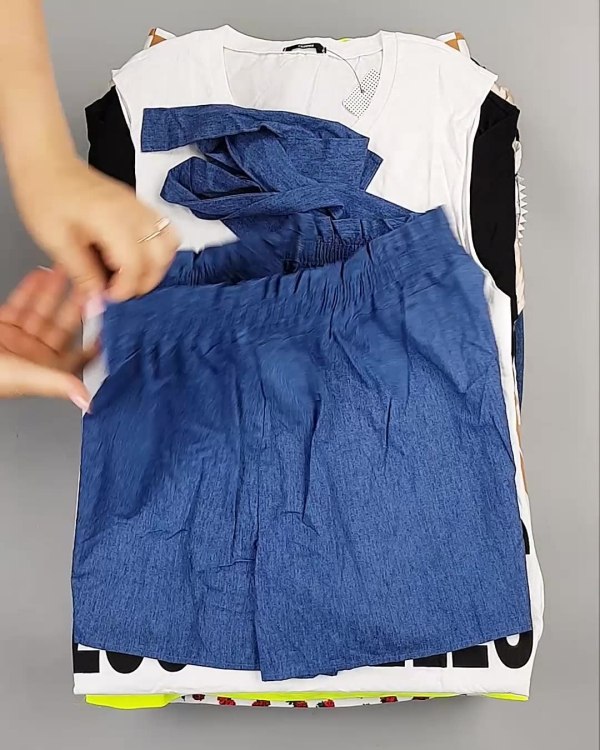 Фотография  391 - Летний микс CALZEDONIA, 50 шт, ЛОТ №6366 оптом в Орле и Орловской области