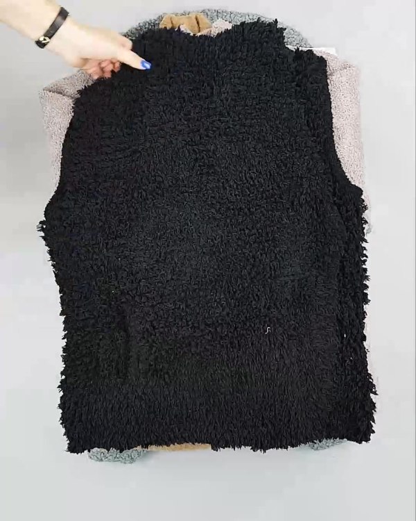 Фотография  241 - Кардиганы СТОК CAN#10 кг, ЛОТ №6887 оптом в Орле и Орловской области