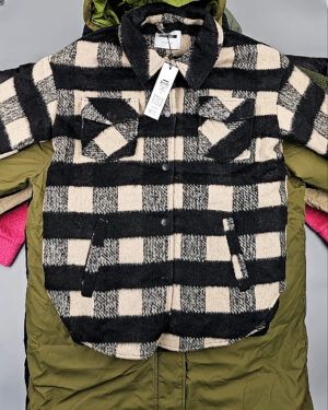 Купить Верхняя одежда BESTSELLER Дания#12 кг, ЛОТ №5189 оптом в Орле и Орловской области