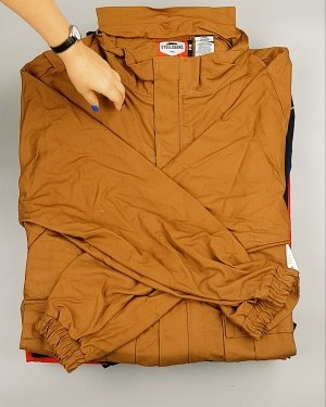 Фотография  803 - Ветровки CAN 084#10 кг, ЛОТ №6940 оптом в Орле и Орловской области