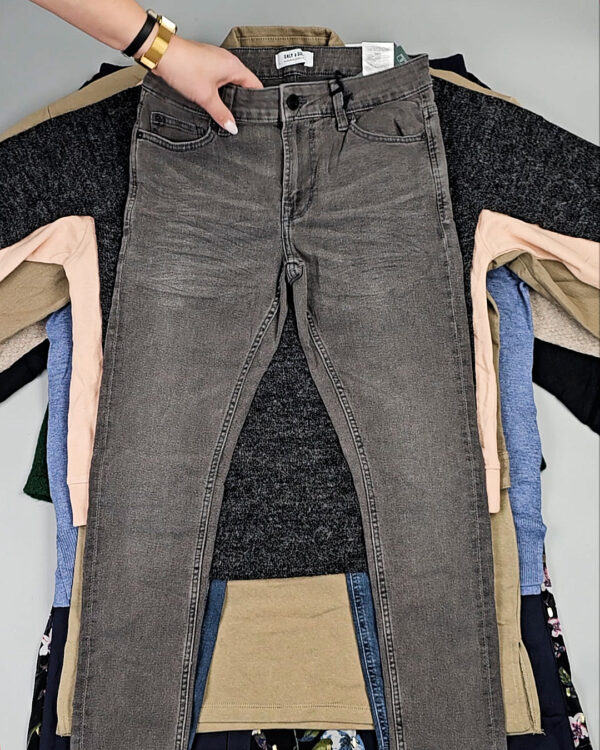 Фотография  301 - DK+Bestseller Winter mix 064#15 кг, ЛОТ СТ-10092 оптом в Орле и Орловской области