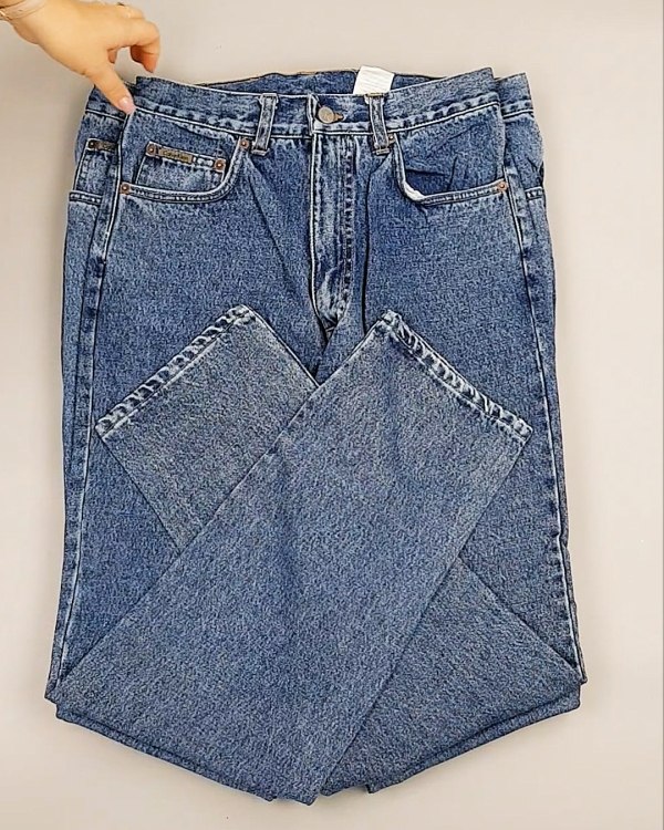 Фотография  233 - Джинсы CALVIN KLEIN муж #7,6 кг, ЛОТ №7020 оптом в Орле и Орловской области