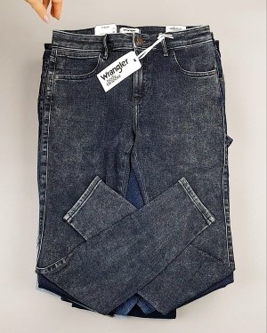 Фотография  960 - Джинсы WRANGLER м/ж#8,1 кг, ЛОТ №7011 оптом в Орле и Орловской области