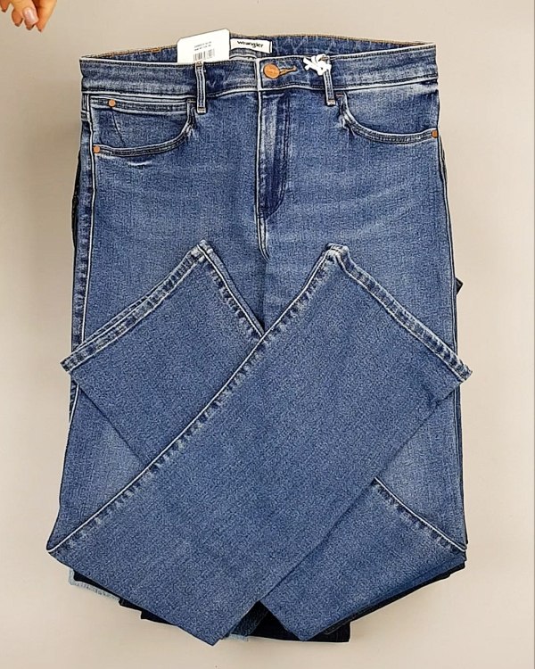 Фотография  983 - Джинсы WRANGLER м/ж#8,1 кг, ЛОТ №7011 оптом в Орле и Орловской области