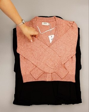 Фотография  426 - ONLY Winter mix 104#15 кг, ЛОТ №7182 оптом в Орле и Орловской области