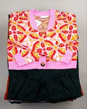 Купить Кардиганы VILA W 104#7 кг, ЛОТ №7384 оптом в Орле и Орловской области