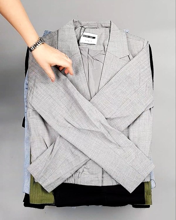 Фотография  707 - Bestseller Winter mix 104#15 кг, ЛОТ №7347 оптом в Орле и Орловской области