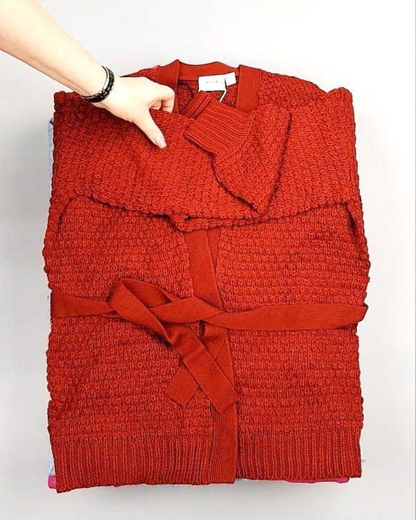 Фотография  892 - Кардиганы VILA W 104#7 кг, ЛОТ №7384 оптом в Орле и Орловской области