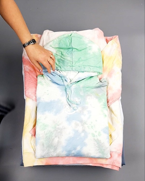 Фотография  933 - HOODIE CAN 084#10 кг, ЛОТ №7426 оптом в Орле и Орловской области