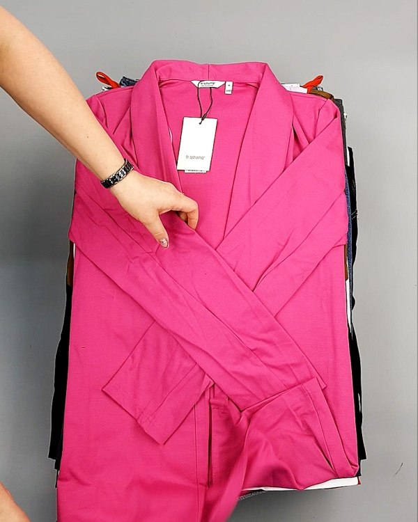 Фотография  642 - Bestseller Summer mix 104#15 кг, ЛОТ №7494 оптом в Орле и Орловской области