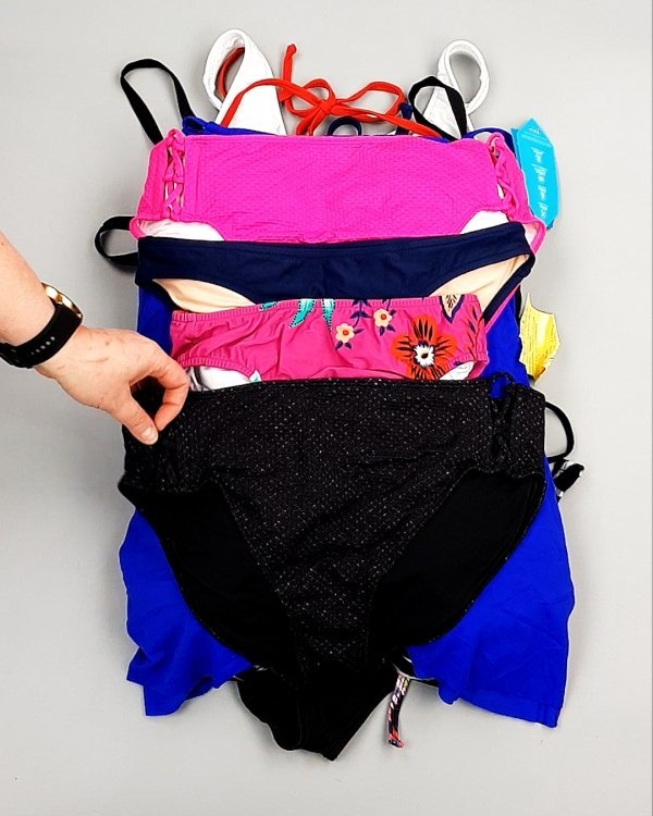 Фотография  641 - Купальники СТОК CAN 124#5 кг, ЛОТ №7690 оптом в Орле и Орловской области