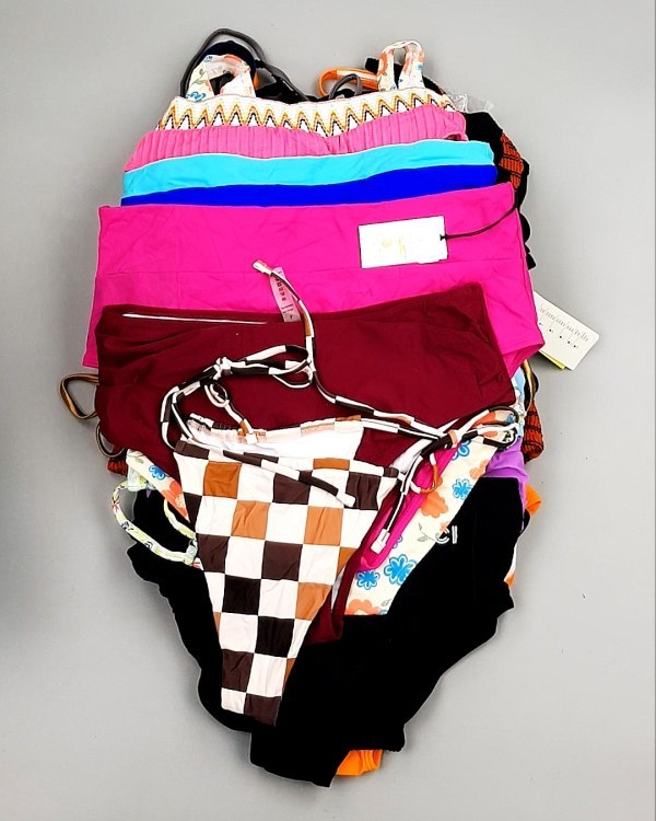 Фотография  925 - Купальники AMAZON жен 015#4 кг, ЛОТ №7796 оптом в Орле и Орловской области