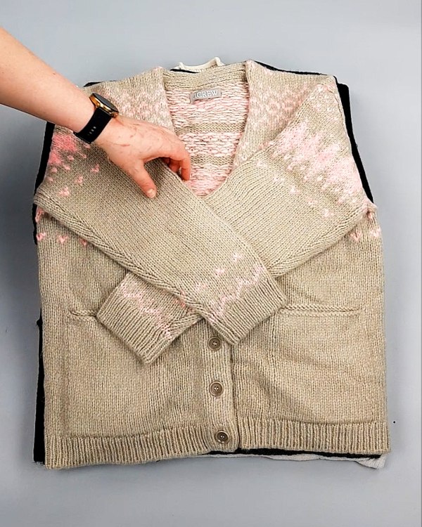 Фотография  132 - Джемпера СТОК CAN 084#7 кг, ЛОТ №7649 оптом в Орле и Орловской области