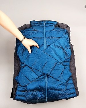 Фотография  123 - Верхняя одежда AMAZON жен 015#10 кг, ЛОТ №7712 оптом в Орле и Орловской области