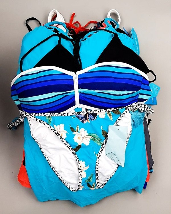 Фотография  260 - Купальники СТОК CAN 124#5 кг, ЛОТ №7690 оптом в Орле и Орловской области