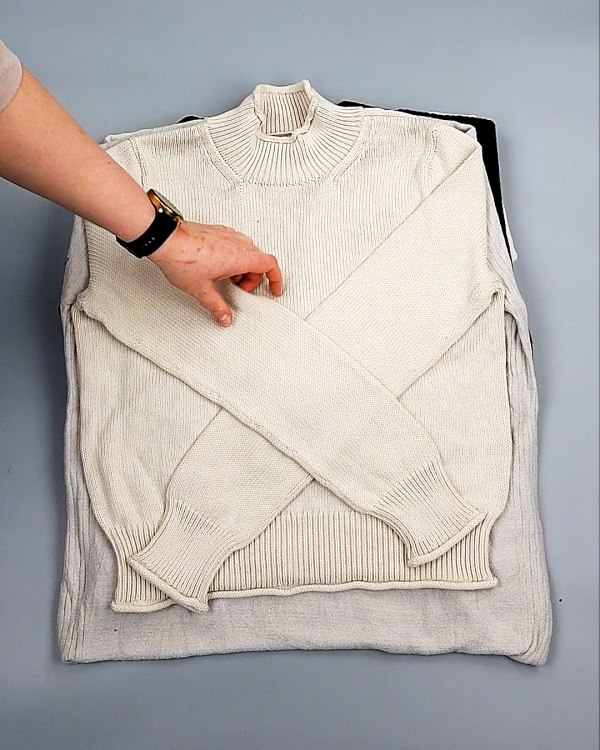 Фотография  497 - Джемпера СТОК CAN 084#7 кг, ЛОТ №7649 оптом в Орле и Орловской области