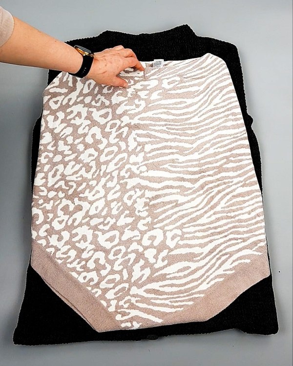 Фотография  860 - Джемпера СТОК CAN 084#7 кг, ЛОТ №7648 оптом в Орле и Орловской области