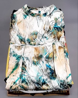 Купить DK, Bestseller + Summer mix#15 кг, ЛОТ №7926 оптом в Орле и Орловской области