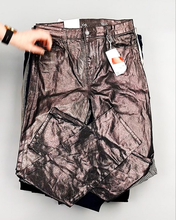 Фотография  658 - Брюки женские лето C&A 025#10 кг, ЛОТ №7895 оптом в Орле и Орловской области