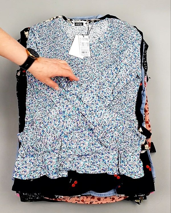 Фотография  259 - Блузки Bestseller 44#5 кг оптом в Орле и Орловской области