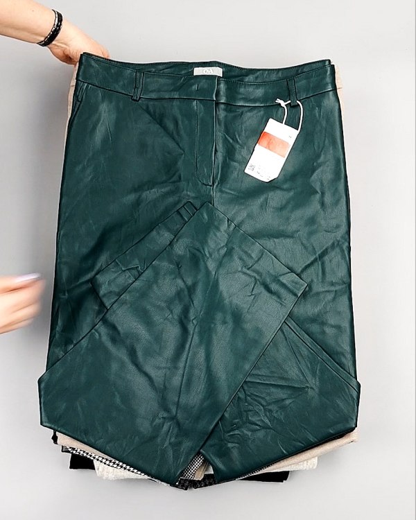 Фотография  792 - Брюки женские зима C&A 025#10 кг, ЛОТ №7911 оптом в Орле и Орловской области