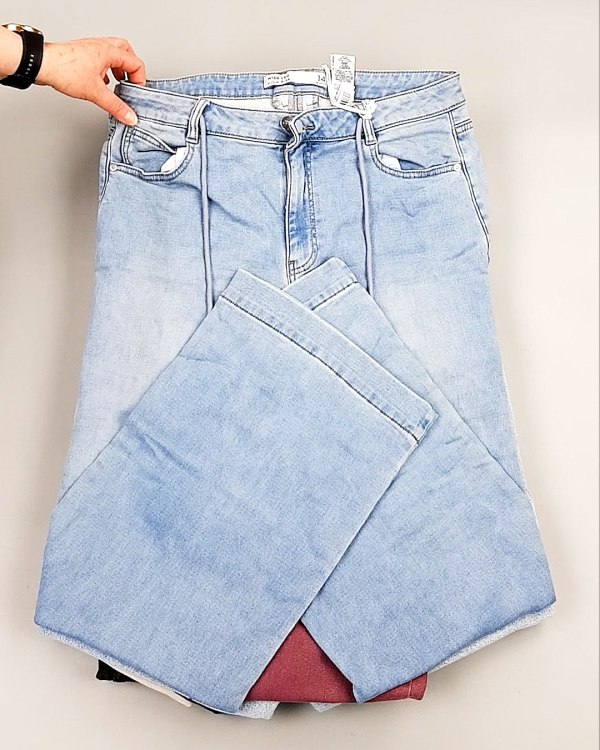 Фотография  667 - Джинсы NEXT Women#10 кг, ЛОТ №8034 оптом в Орле и Орловской области