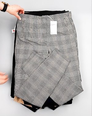 Фотография 588 - Брюки женские лето C&A 025#10 кг оптом в Орле и Орловской области