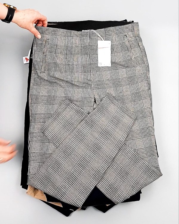 Фотография  697 - Брюки женские лето C&A 025#10 кг оптом в Орле и Орловской области