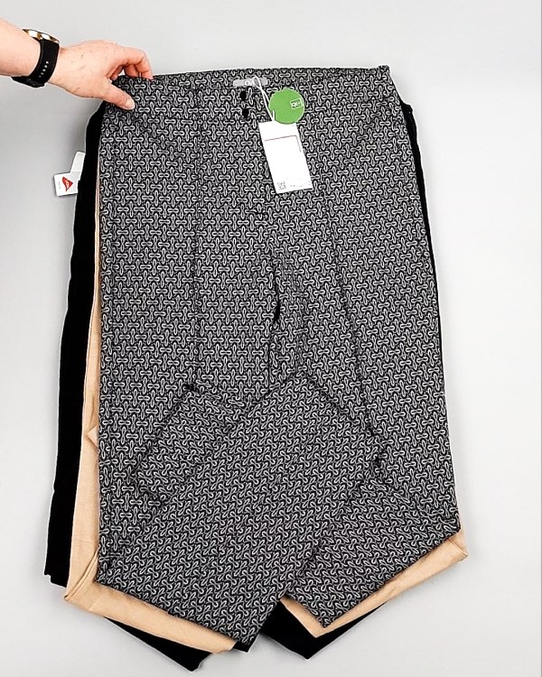 Фотография  149 - Брюки женские лето C&A 025#10 кг, ЛОТ №7892 оптом в Орле и Орловской области