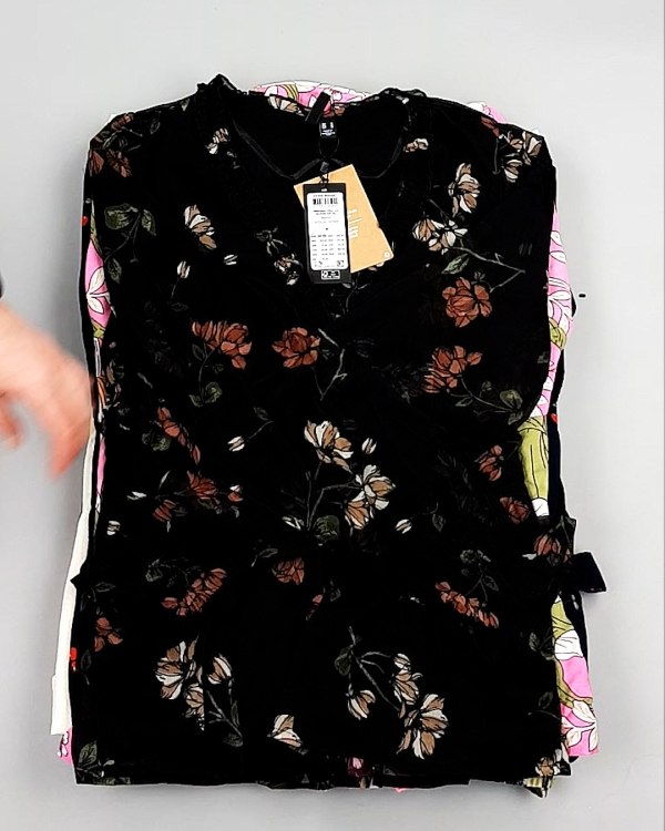 Фотография  730 - Блузки Bestseller 44#5 кг оптом в Орле и Орловской области