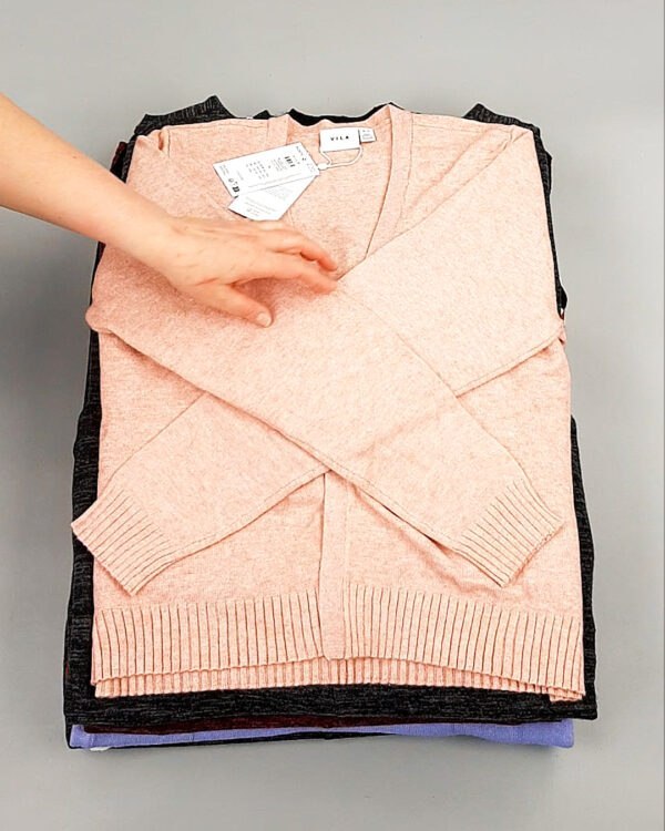 Фотография  387 - Джемпера легкие Bestseller+DK 035#7 кг, ЛОТ №8252 оптом в Орле и Орловской области