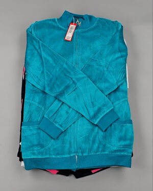 Купить Спортивные костюмы  AD83#4 шт, ЛОТ №8637 оптом в Орле и Орловской области