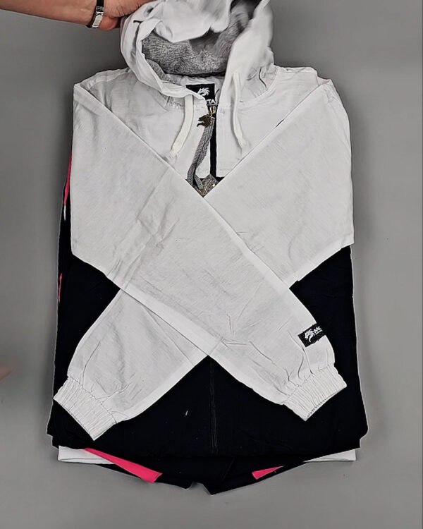 Фотография  347 - Спортивные костюмы  AD83#4 шт, ЛОТ №8637 оптом в Орле и Орловской области