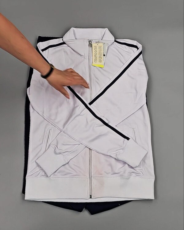 Фотография  440 - Спортивные костюмы  AD83#4 шт, ЛОТ №8637 оптом в Орле и Орловской области