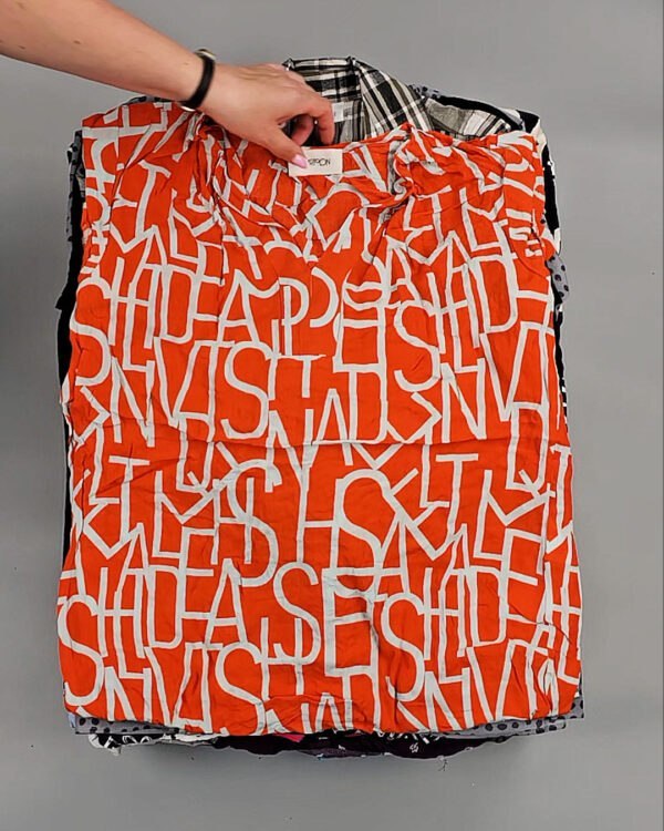 Фотография  817 - Блузки S#10 кг, ЛОТ № ВК0104 оптом в Орле и Орловской области