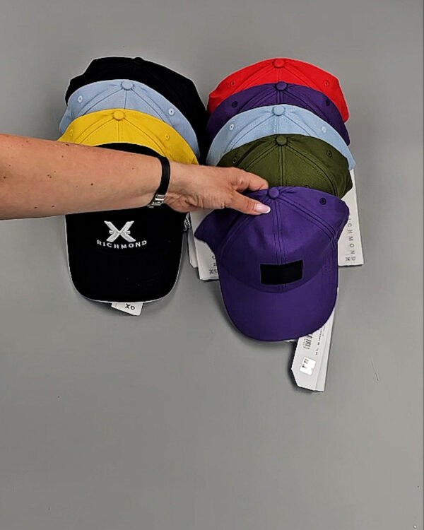 Фотография  723 - Кепки мужские C-3328 (MEN CAPS J-R/S) #20 шт оптом в Орле и Орловской области