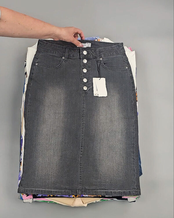 Фотография  290 - B.YOUNG Summer mix 045#17 кг оптом в Орле и Орловской области