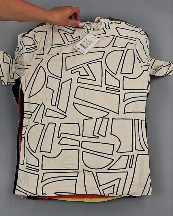 Фотография  103 - Футболки DK COMPANY 045 B#5,5 кг, ЛОТ №9086 оптом в Орле и Орловской области