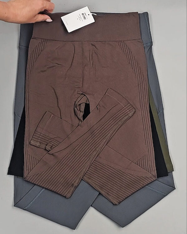 Фотография  785 - Спорт Bestseller 045 B#4 кг, ЛОТ №9038 оптом в Орле и Орловской области